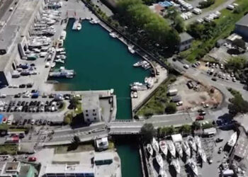 Ponte levatoio crollato a La Spezia