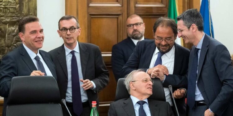 Plenum del Csm: da sinistra Fulvio Gigliotti, Alberto Maria Benedetti, Giovanni Zaccaro, Sebastiano Ardita, Piercamillo Davigo (LaPresse)