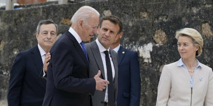 Mario Draghi, Joe Biden, Emmanuel Macron, Ursula von der Leyen (LaPresse)