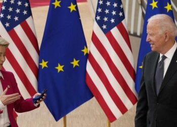 Ursula von der Leyen e Joe Biden (Lapresse)