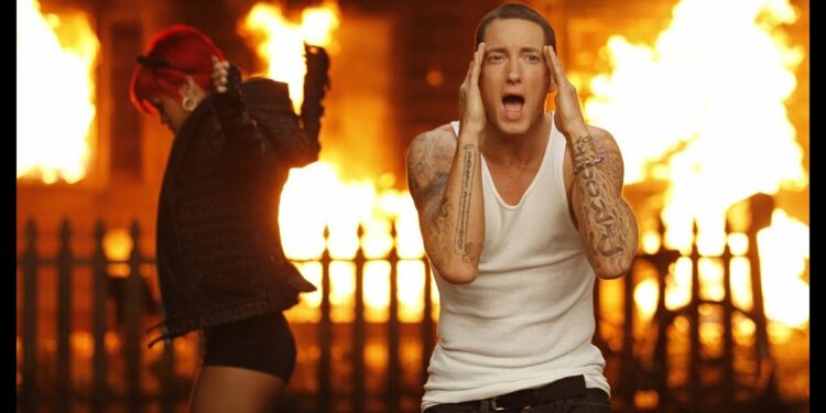 Eminem feat Rihanna, "Love The Way You Lie"