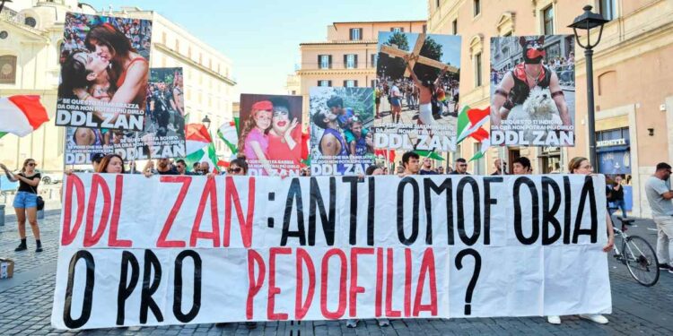 Protesta Casapound contro Ddl Zan