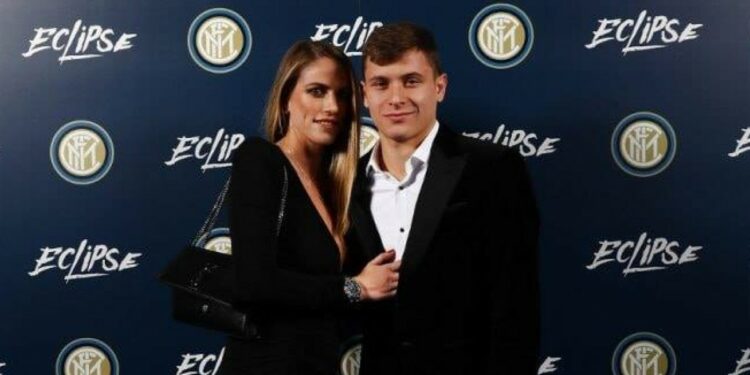 Nicolò Barella con la moglie Federica Schievenin (da Facebook)