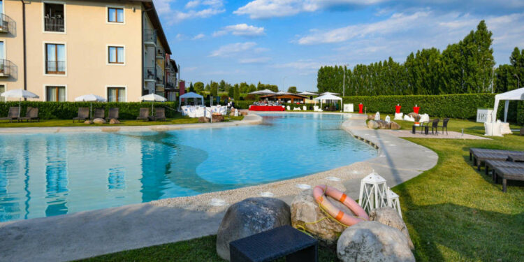 La piscina del TH Lazise - Hotel Parchi del Garda