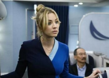 Kaley Cuoco, protagonista de L'assistente di volo -  The Flight Attendant