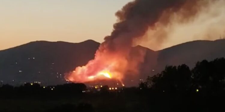 Incendio a Vicopisano (Foto: da YouTube)