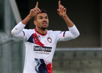 Junior Messias, esultanza dopo gol con Crotone (Foto: LaPresse)