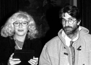 © LAPRESSE ANNI '90 ROMA SPETTACOLO NELLA FOTO: L'ATTRICE MONICA VITTI CON IL MARITO ROBERTO RUSSO.