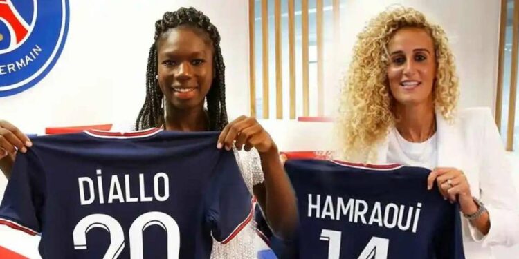 Aminata Diallo e Kheira Hamraoui nel giorno della presentazione al Psg femminile (da Facebook)