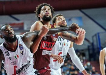 Diretta Venezia Sassari, gara-2 quarti playoff Serie A1 (da facebook.com/ReyerVenezia)