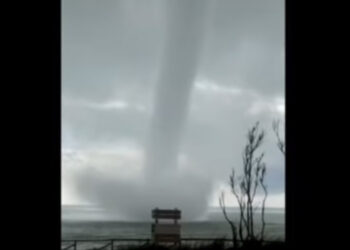 Tromba d'aria a Marinella di Selinunte (foto: screenshot da YouTube)