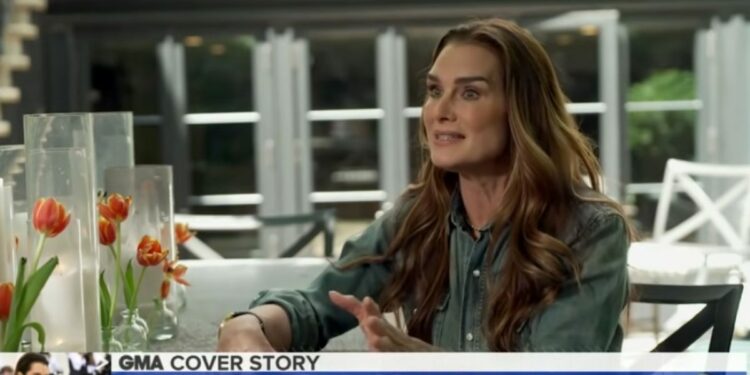 Brooke Shields (screen da YouTube)