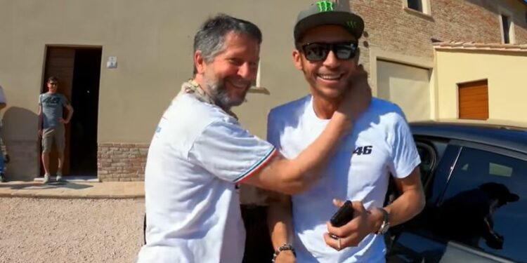 Graziano Rossi con Valentino, screen da Youtube