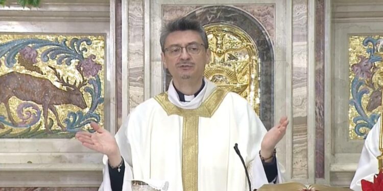 Padre Rosario Avino, Messa di Natale 2021 (Canale 5)