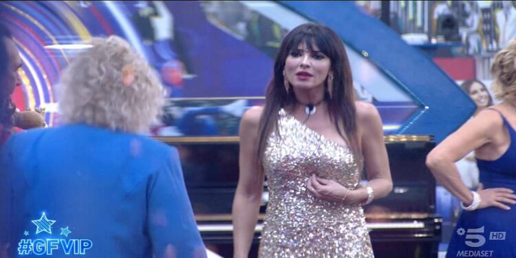 Miriana Trevisan lite con Katia Ricciarelli