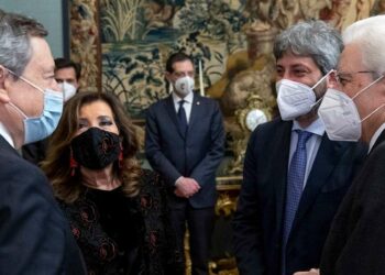 Mario Draghi, Elisabetta Casellati, Roberto Fico, Sergio Mattarella (LaPresse)