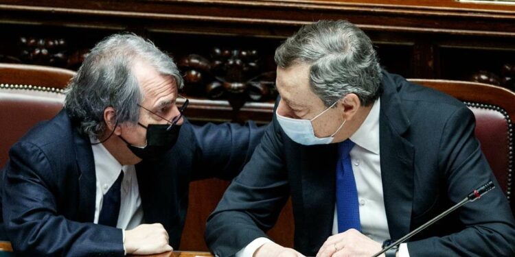 Mario Draghi e Renato Brunetta (LaPresse)