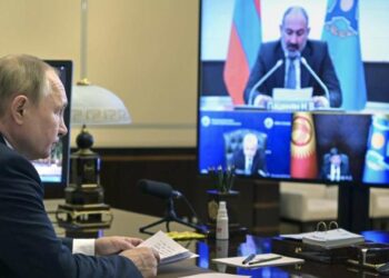 il presidente russo Vladimir Putin in videoconferenza con i paesi della Collective Security Treaty Organization (LaPresse)