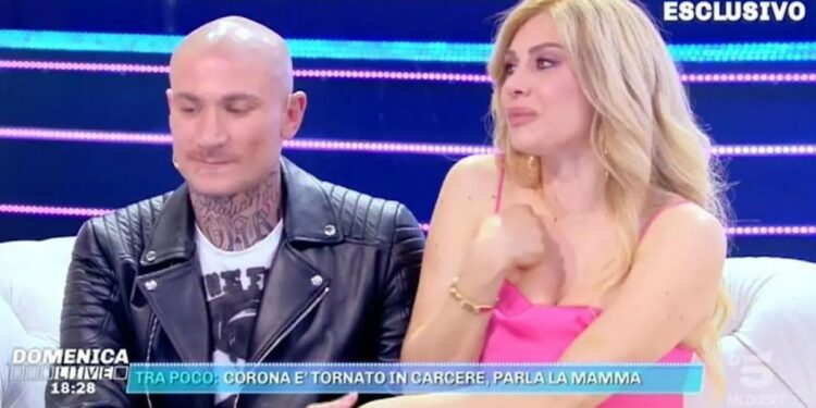 Paola Cauro e l'ex fidanzato Dario Socci a "Domenica Live"