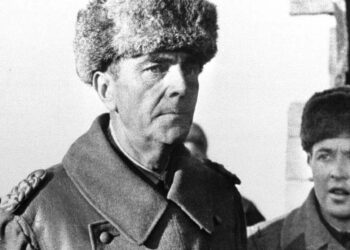 Il feldmaresciallo Friedrich Paulus si arrende ai russi, 31 gennaio 1943 (LaPresse)