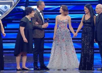 Maria Chiara Giannetta a Sanremo 2022 con i suoi "guardiani"