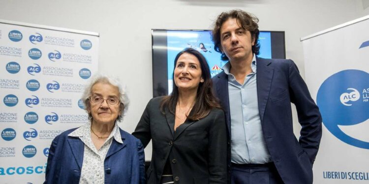 Pro eutanasia: Mina Welby, Filomena Gallo, Marco Cappato (Ass. Coscioni ) (LaPresse)