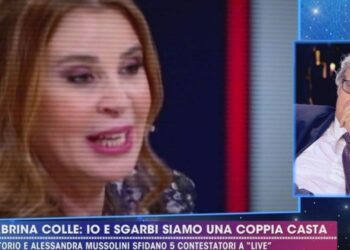 Sabrina Colle e Vittorio Sgarbi a "Live - Non è la D'Urso"