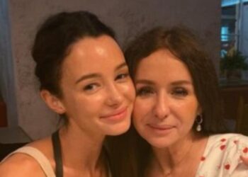 Stefania Seimur e sua madre (foto: Instagram)