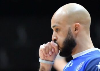 Diretta Brescia Sassari, gara-2 quarti playoff (da facebook.com/dinamosassariofficial)