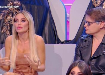 Elena Morali, Pupa e secchione show