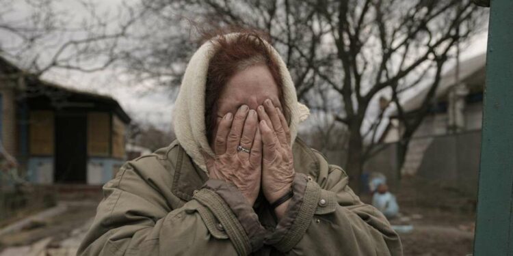 Ucraina: disperazione nel villaggio di Andriivka, distrutto (LaPresse)