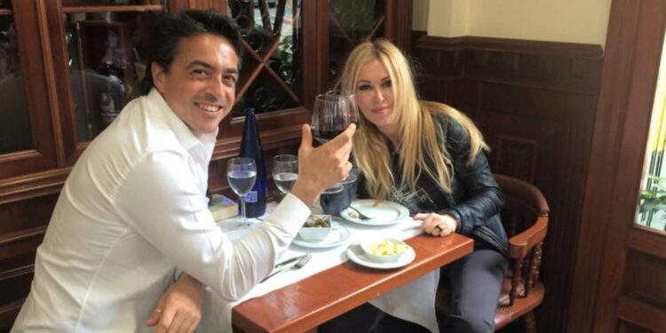 Roberta Bruzzone e l'ex marito Massimiliano Cristiano (Facebook)