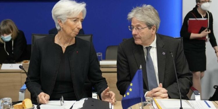 Christine Lagarde e Paolo Gentiloni (Lapresse)