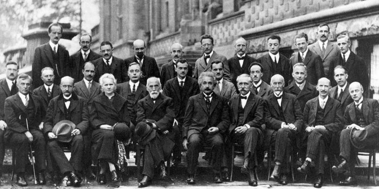 Fisici al quinto Congresso Solvay 1927