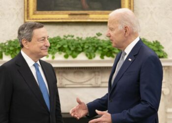 Mario Draghi con il presidente Usa Joe Biden (LaPresse)