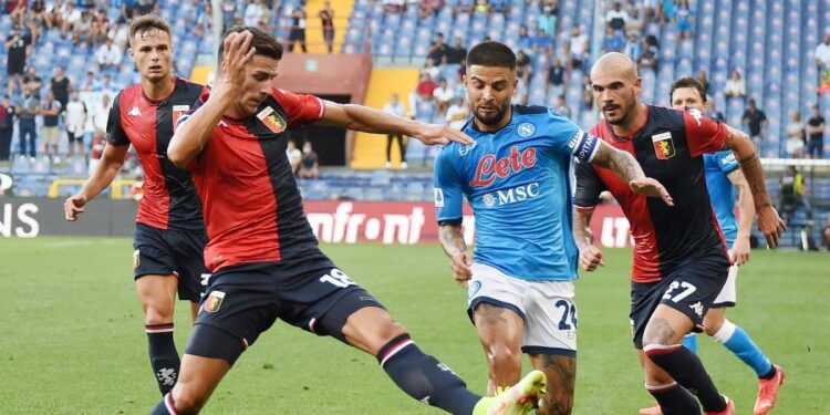 Il Genoa perde a Napoli ed è retrocesso in Serie B (Foto LaPresse)