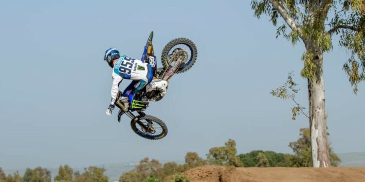 Diretta motocross, Gp Spagna 2022: Maxime Renaux ha vinto gara-1 (da Facebook)