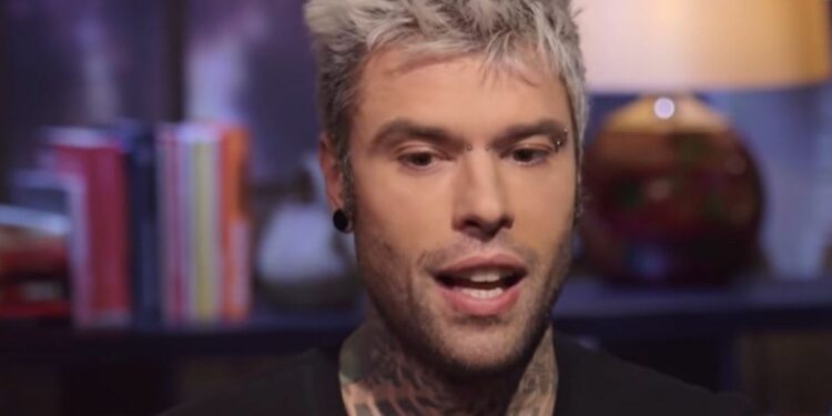 La risposta di Fedez a un hater (foto: web)