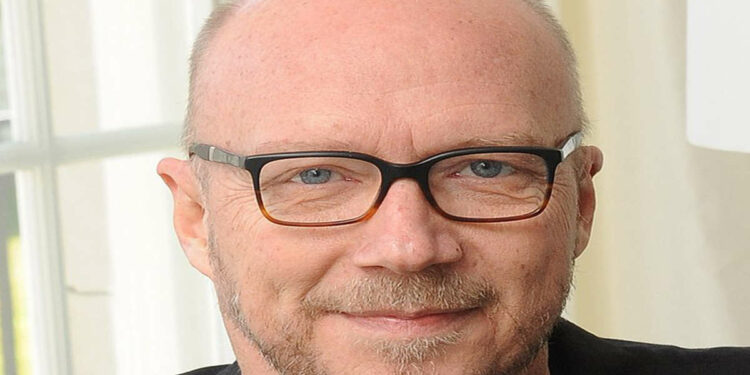 Paul Haggis, Wikipedia