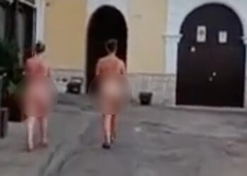 turiste nude Gallipoli