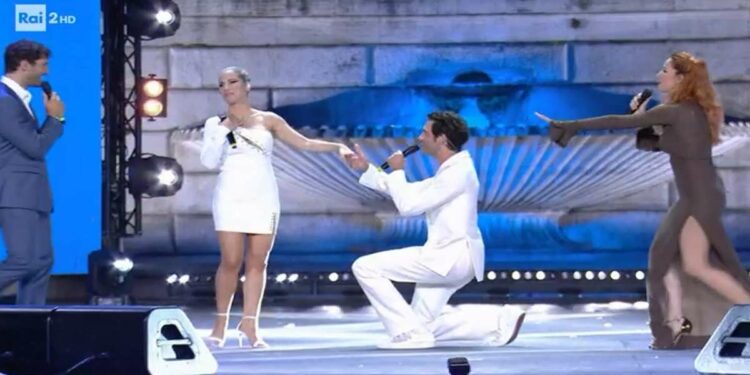 Mika e Baby K, proposta di matrimonio a Tim Summer hits