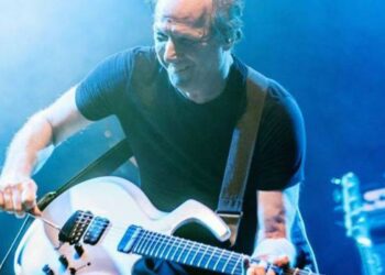 Adrian Belew