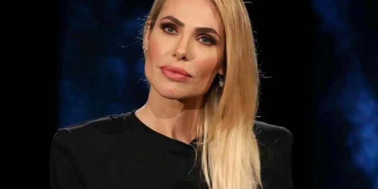 Ilary Blasi
(Foto: web)