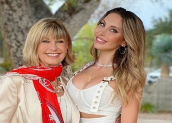 Olivia Newton-John e la figlia Chloe Lattanzi, foto da Instagram