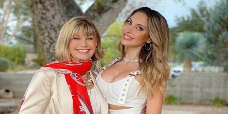 Olivia Newton-John e la figlia Chloe Lattanzi, foto da Instagram