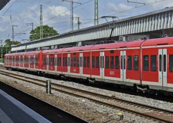 Treno in stazione (Foto: Pixabay)