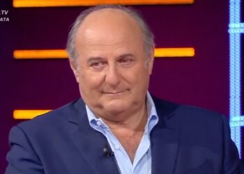 Gerry Scotti piange a Caduta Libera