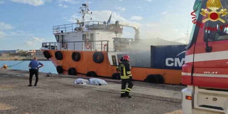 Crotone, esplode container