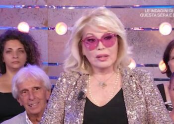 Amanda Lear (Da noi... a ruota libera, 2022)