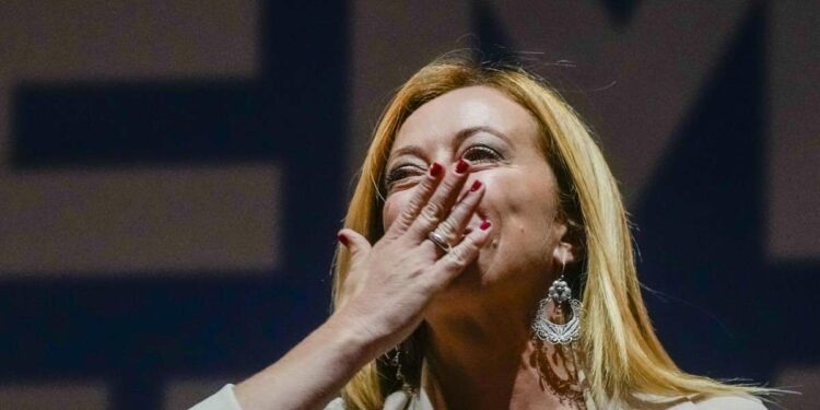 Giorgia Meloni dopo la vittoria (LaPresse)